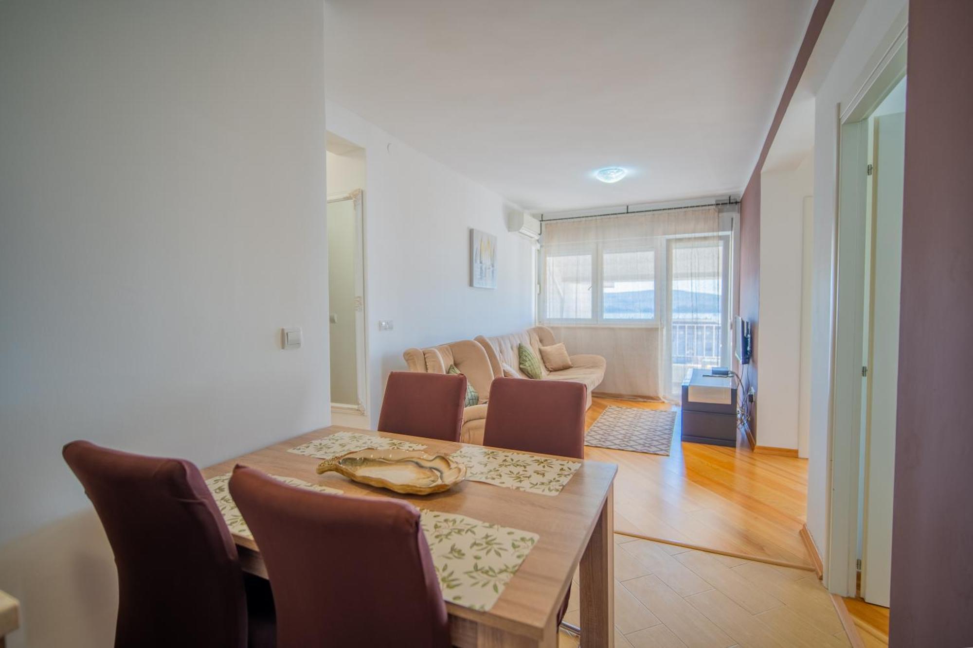 Apartman Centar Tivat Kültér fotó